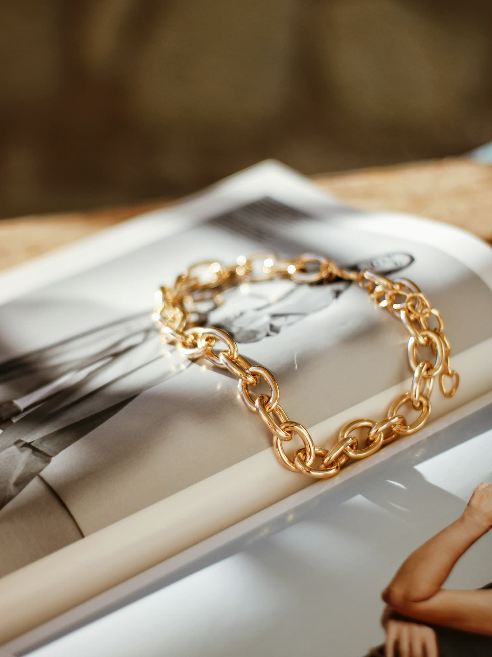 Jewellery polishing and refinishing work